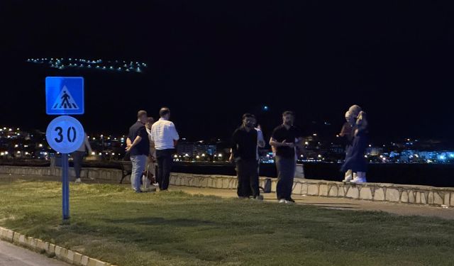 Tatvan Sahili Akşam Saatlerinde Vatandaşlarla Doldu