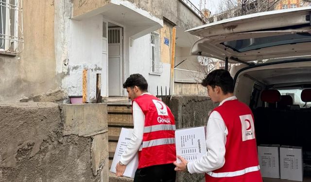 Bitlis Genç Kızılay’dan İhtiyaç Sahiplerine Destek
