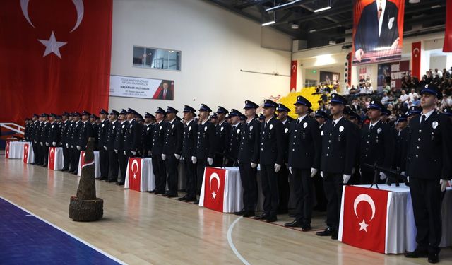 Bitlis POMEM'de mezuniyet coşkusu: 407 genç polis göreve uğurlandı