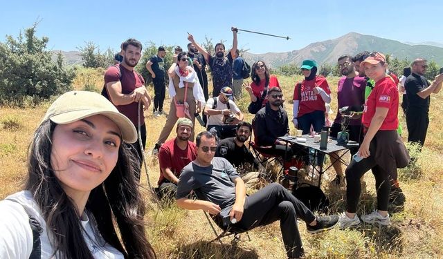 Tatvan'da Van Gölü manzaralı trekking etkinliğine yoğun ilgi