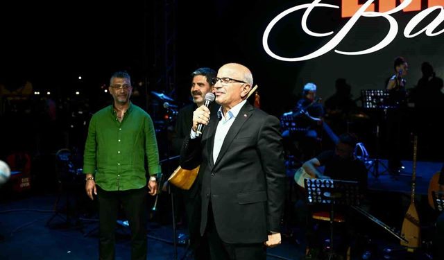 28'inci Kayısı Festivali ve Fuarında Ender Balkır coşkusu yaşandı