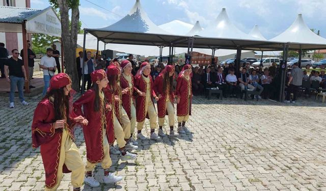 61 yıllık göç yolculuğu Van'da anıldı