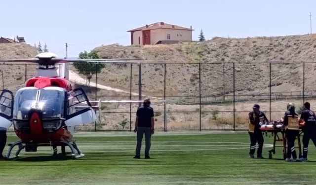 Darende'de evde düşen 98 yaşındaki kadın için hava ambulansı seferber oldu