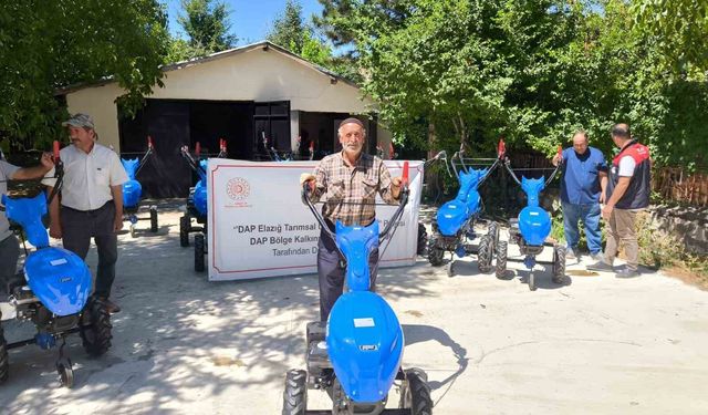 Elazığ'da çiftçilere çapa makinesi desteği