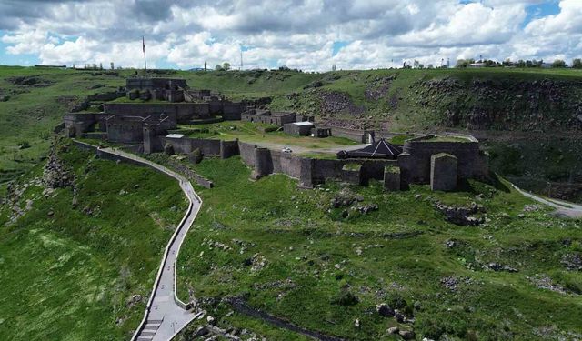 Kars Kalesi UNESCO Dünya Miras Listesi yolunda