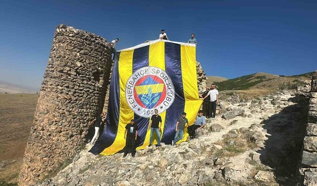 Muş'ta sarı-lacivert coşku Haspet Kalesi'ne taşındı