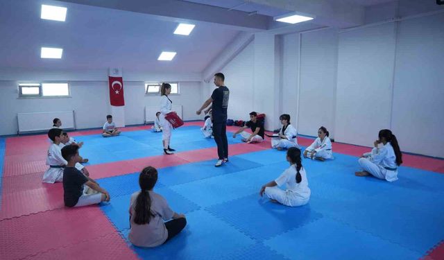 Yaz Spor Okulları'nda taekwondoya yoğun katılım