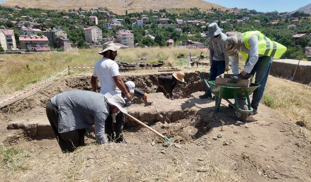 Bitlis Kalesi’nde kazılar tamamlanma aşamasında
