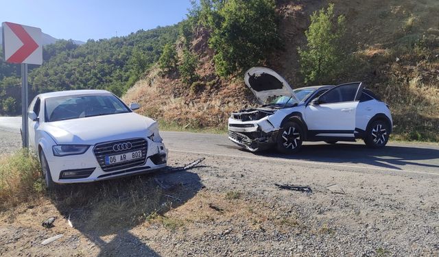 Hizan’da trafik kazası: 3 Yaralı