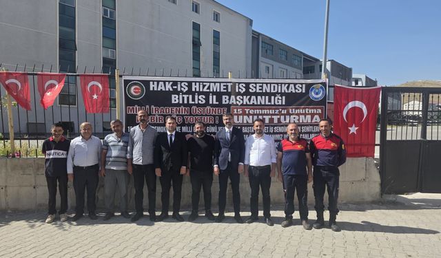 Hizmet-İş Sendikası'ndan 15 Temmuz demokrasi şehitlerine vefa