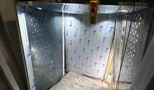Bingöl'de asansör kabini genç işçinin sonu oldu