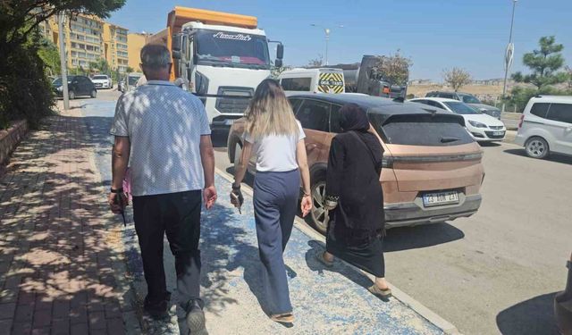 Elazığ'da cuma namazı çıkışında dilencilere operasyon düzenlendi