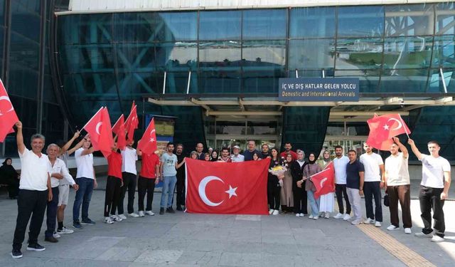 Erzincan'da Avrupa üçüncüsü Afal'a coşkulu karşılama