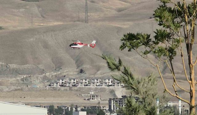 Hamile kadın ambulans helikopter ile Van'a sevk edildi