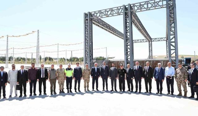 İçişleri Bakan Yardımcısı Çelik, Malazgirt Zaferi etkinliklerinin yapılacağı alanı inceledi