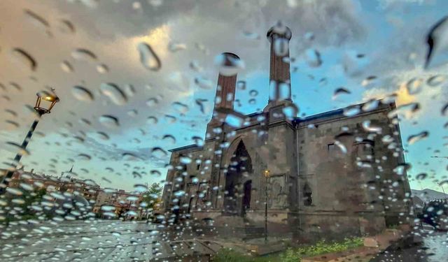Meteoroloji'den ‘Turuncu’ alarm: Kuvvetli yağış, sel ve heyelan bekleniyor