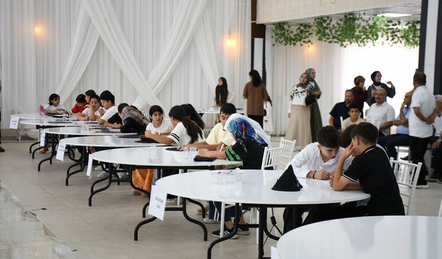 Minik kalpler Kur'an-ı Kerim için kıyasıya ter döktü