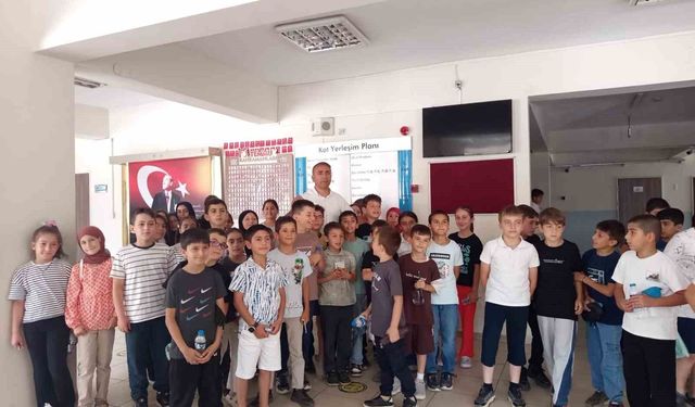 Öğrenciler yaz Kur'an kursları bilgi yarışmasında kıyasıya yarıştı