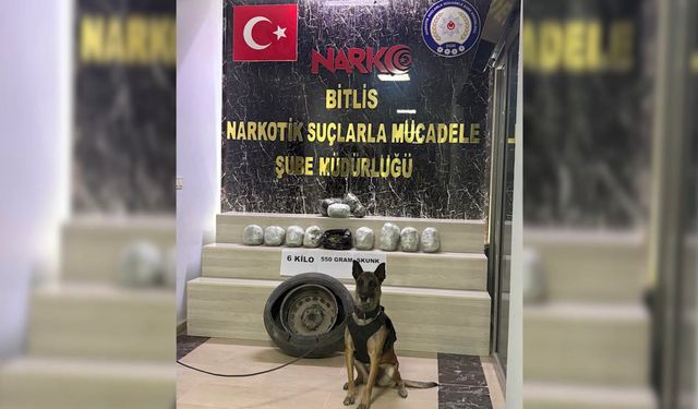 Tatvan’da stepneye zulalanmış 6 kilo 550 gram Skunk ele geçirildi