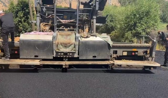 Bitlis’in köy yollarında çalışmalar devam ediyor