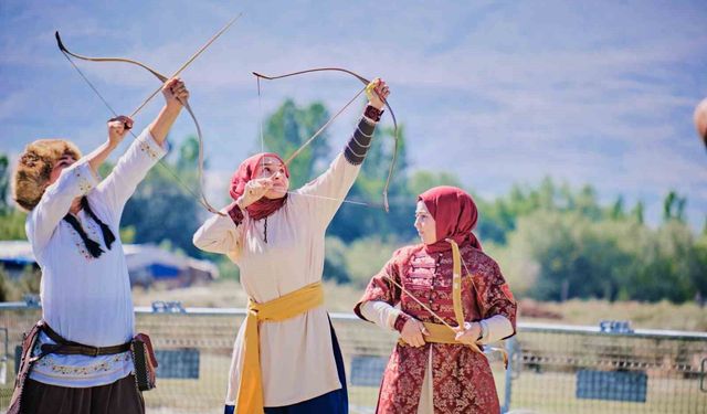 Erzincan’da oklar hedefe uçtu: Türkiye şampiyonası tamamlandı