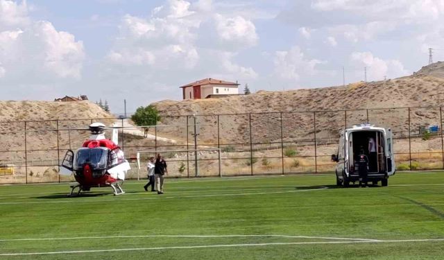 Hava ambulansı 97 yaşındaki hasta için havalandı