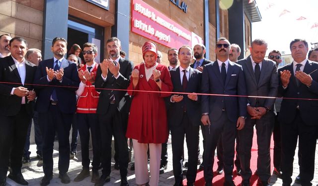 Kızılay Başkanı Yılmaz Bitlis’te aşevi açılışına katıldı