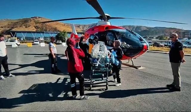 Minik bebek, ileri tedavi için hava ambulansıyla sevk edildi