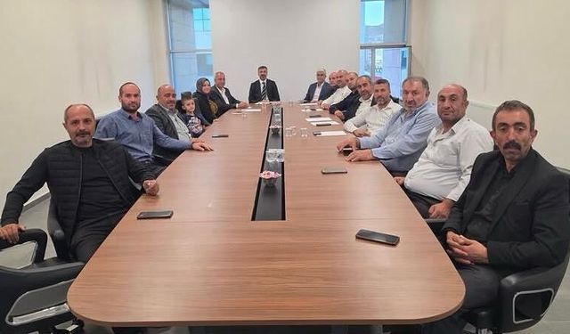Başkan Tanğlay, mahalle muhtarlarıyla bir araya geldi