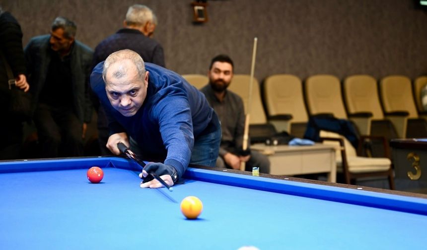 Bilardo tutkunları Yeşilyurt’ta buluştu