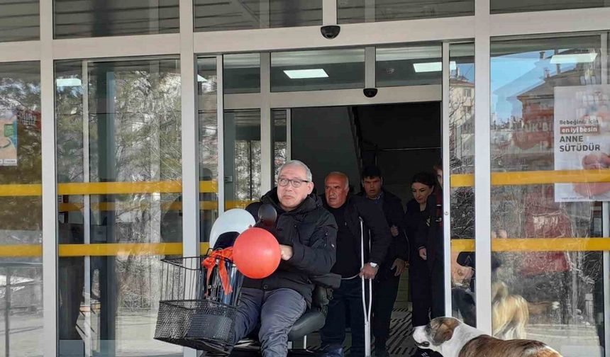 Tunceli’de, engellilere tekerlekli sandalye