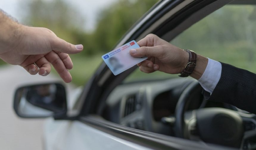 Eski tip ehliyetler için yeni tarih belli oldu