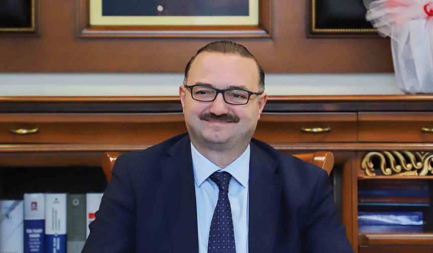 YKS’de derece elde eden öğrencilere aylık 30 bin TL’lik burs