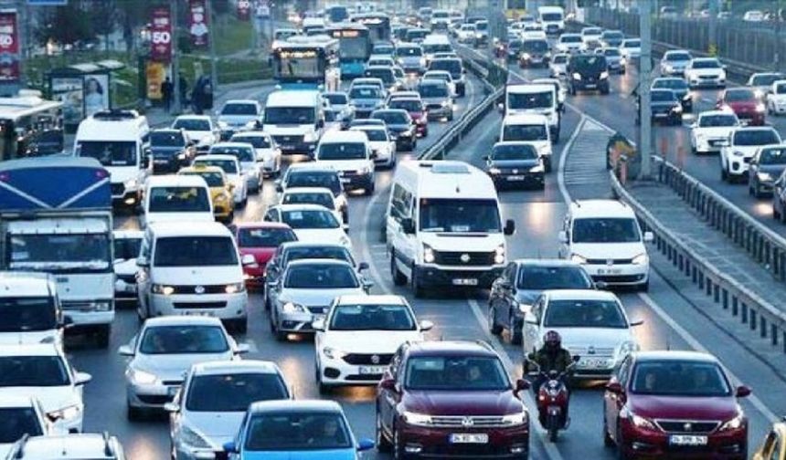 Yabancı ülkelerde kullanılan yeni trafik levhası dikkat çekti