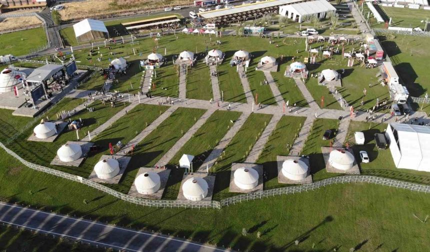 Malazgirt’te "954. Yıl Açık Hava Özel Puta Koşusu" Türkiye finalleri nefes kesti