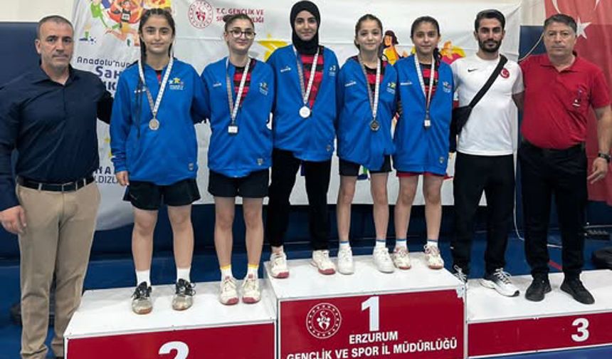 Bitlisli Badmintoncular Türkiye Finallerinde