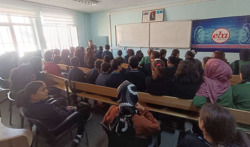 Mutki’de “İmam Hatipliler Haftası” kutlandı