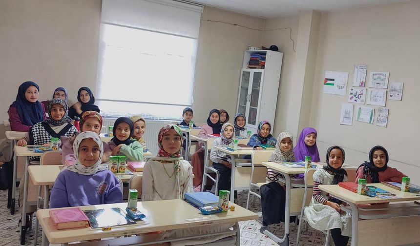 Kavakbaşı Kız Kur’an Kursu’nda Kur’an’a geçiş sevinci