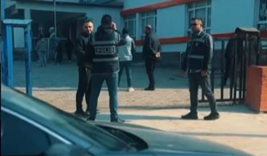 Ardahan’da okul çevrelerinde güvenlik kontrolleri aralıksız devam ediyor