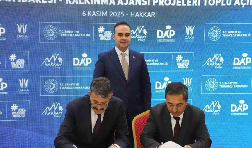 Bakan Kacır’dan Hakkari Üniversitesine ’Milli Teknoloji Atölyesi’ müjdesi