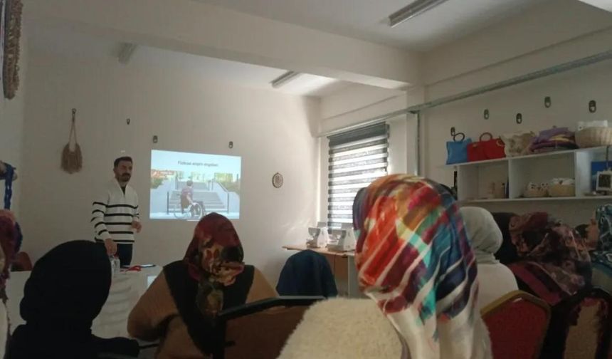 Engelli bireyler için farkındalık eğitimi verildi