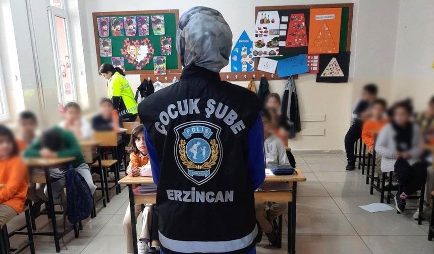 Erzincan’da çocuk polisi öğrencileri bilgilendirdi