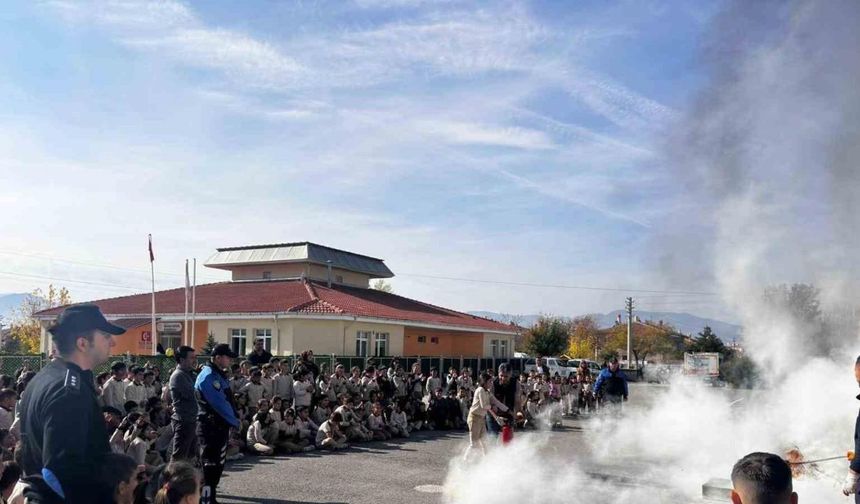 Göktürk İlkokulunda deprem ve afet bilinci eğitimi