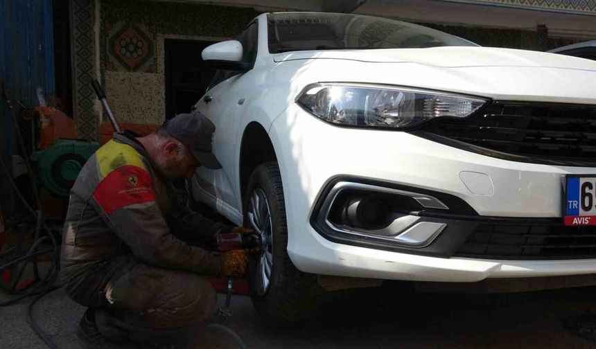 Kış lastiği zorunluluğu öncesi lastikçilerde yoğunluk