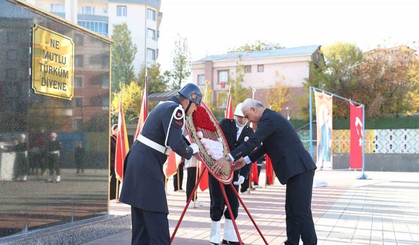 Muş’ta 10 Kasım töreninde dikkat çeken detay