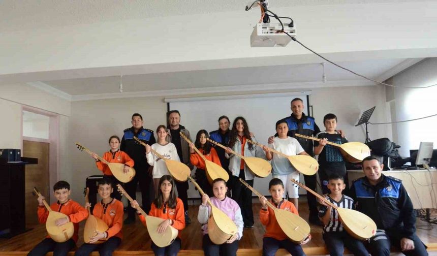 Tunceli Emniyeti’nden öğrencilere hem eğitim hem eğlence
