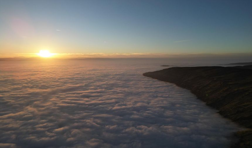 İsviçre Alpleri’ni aratmayan manzara: Güroymak’ta sis denizi