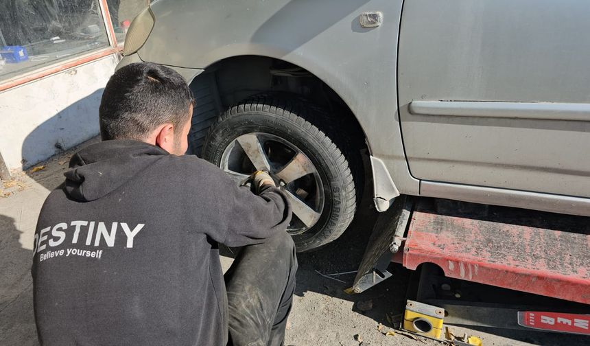 Araç sahipleri lastikçilere akın etti: Yoğunluk zirvede!