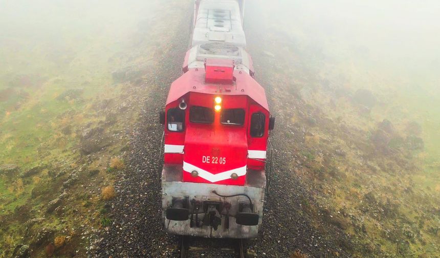 Van Gölü Ekspresi’nin sisli tünel çıkışı büyüledi
