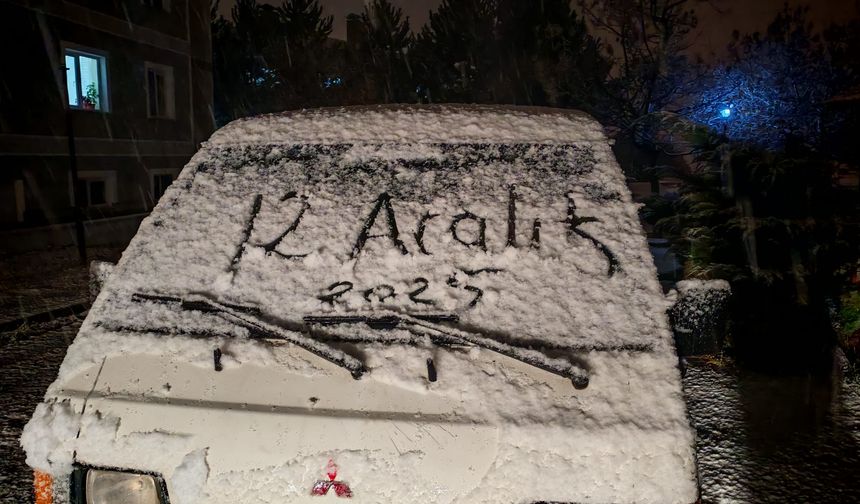 Ahlat’ta karla karışık yağmur etkili oluyor